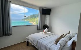 Estalagem pé na areia